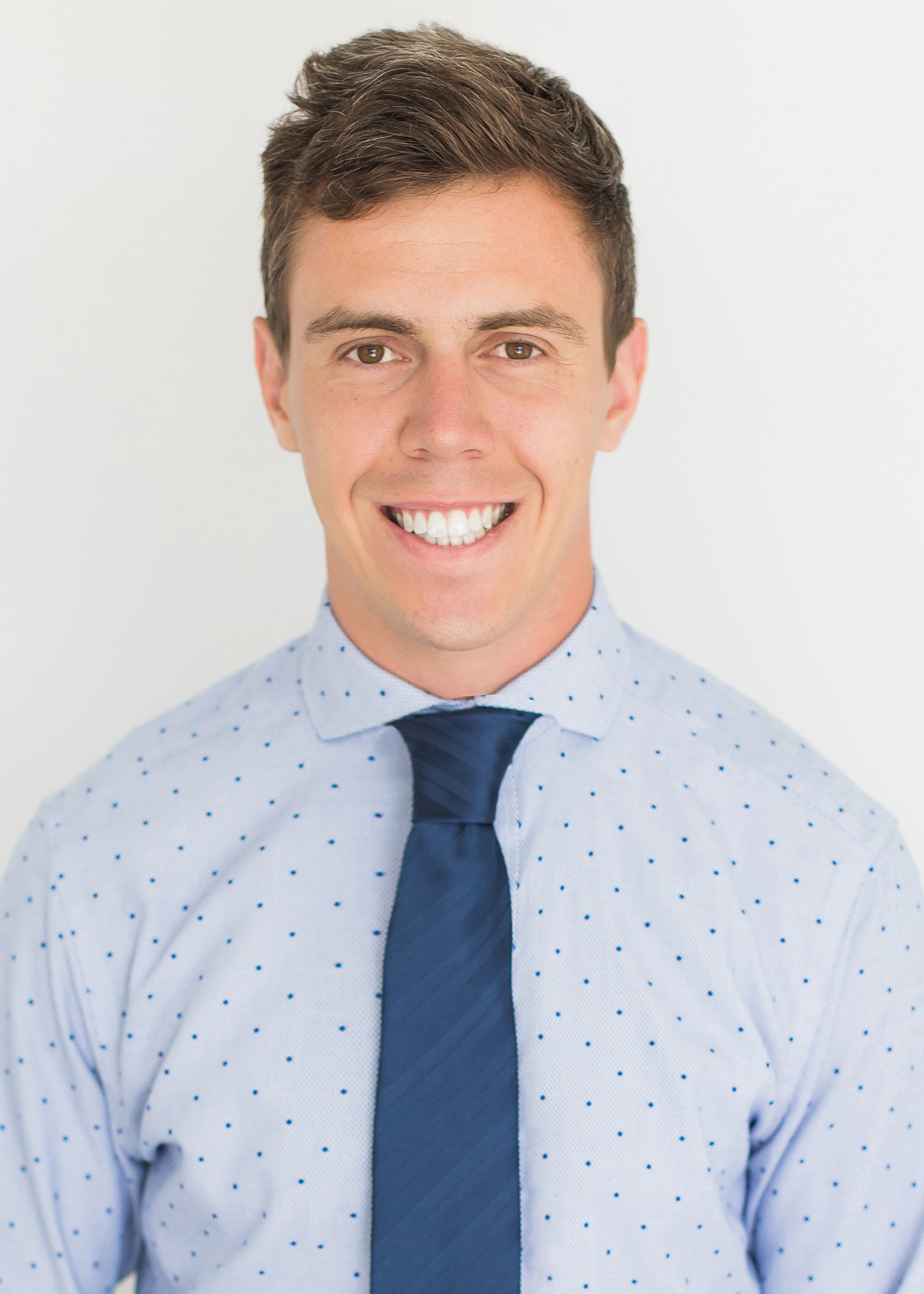 Dr. Ross Prager headshot